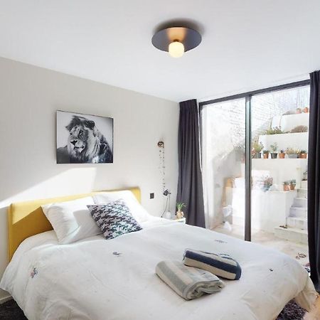 Suite Lumineuse A Saint-Gilles ภายนอก รูปภาพ